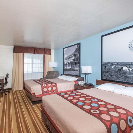 Super 8 By Wyndham Claremore Ok Buitenkant foto