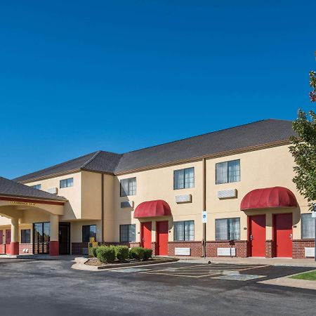 Super 8 By Wyndham Claremore Ok Buitenkant foto