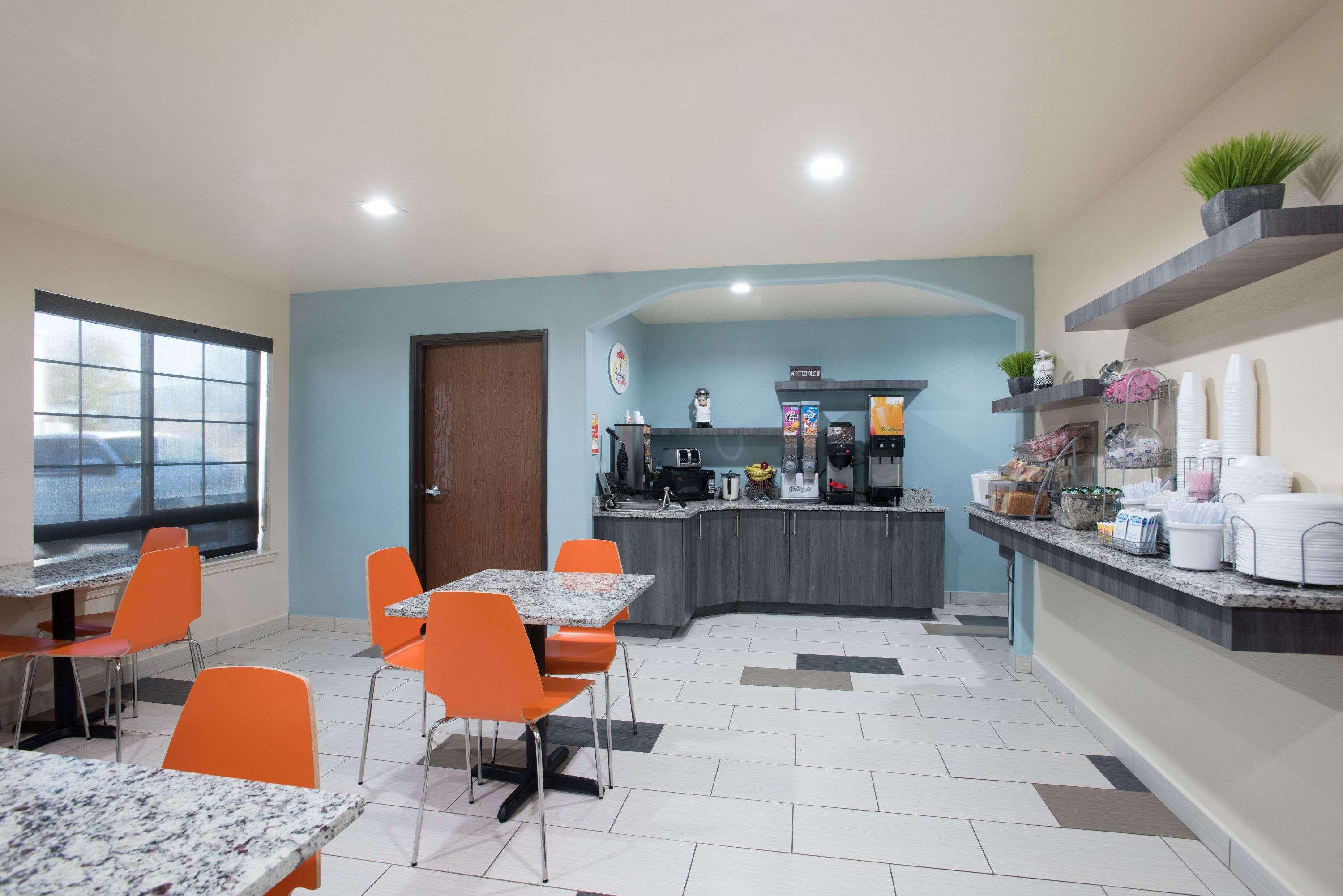 Super 8 By Wyndham Claremore Ok Buitenkant foto
