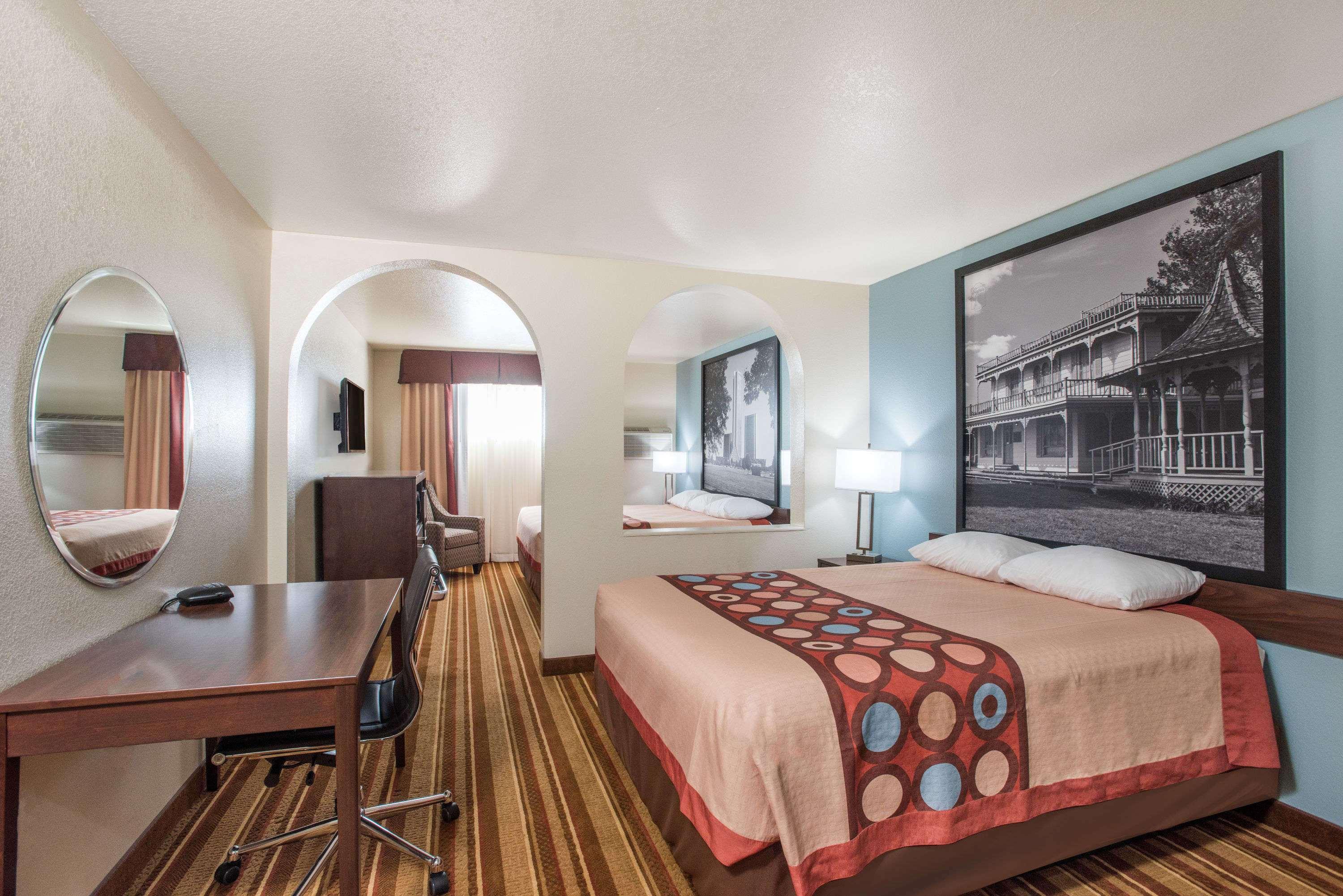 Super 8 By Wyndham Claremore Ok Buitenkant foto