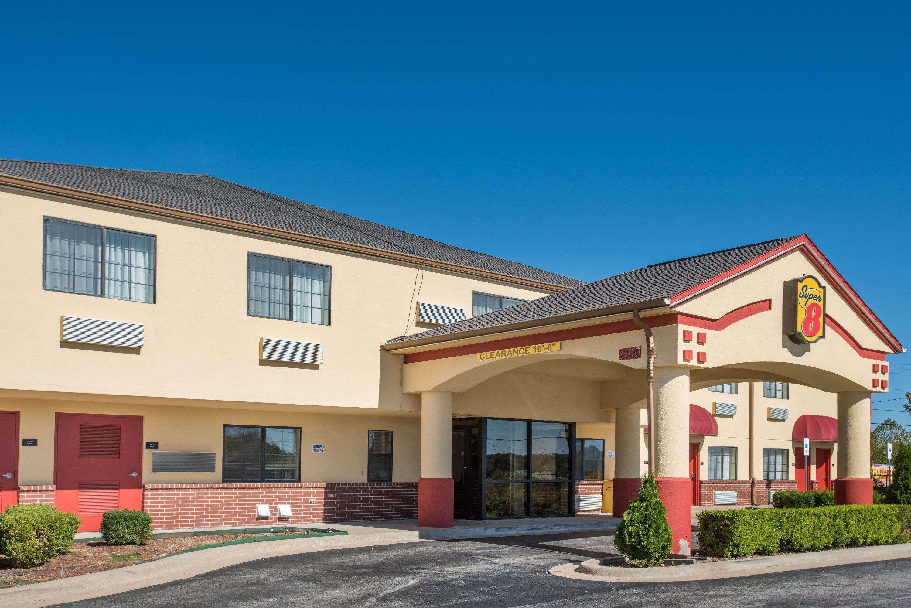 Super 8 By Wyndham Claremore Ok Buitenkant foto