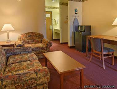 Super 8 By Wyndham Claremore Ok Buitenkant foto